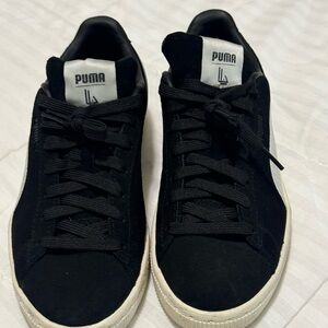 Puma Classic Black Sneakers